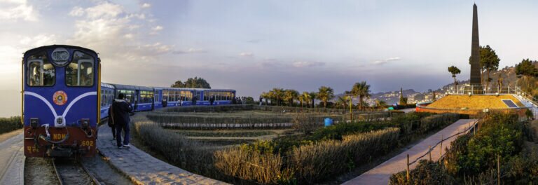 Dhr in Batasia loop 768x264